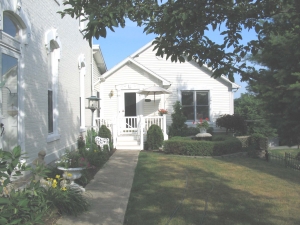 image of a building and walkway